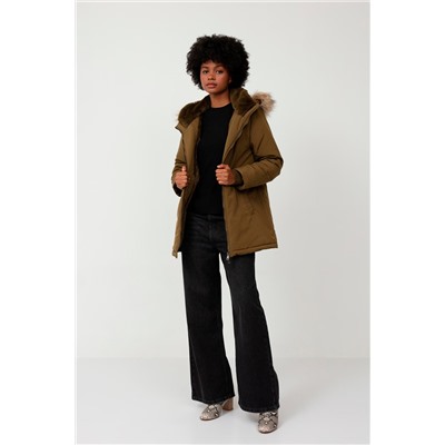 Anorak con capucha Caqui