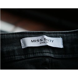 Mis*s Sixt*y женские зауженные классические джинсы экспорт  цена на оф сайте выше 13000