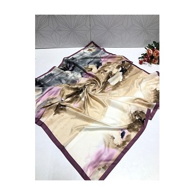 Платок женский с цветным рисунком (90*90 см.) арт. 247640