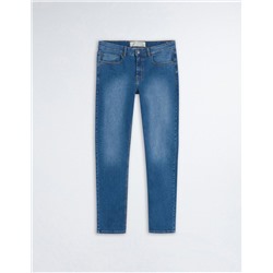 Vaqueros slim fit con lavado