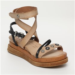 Sandalias - cuero - beige y negro - Suela: 5.5 cm - caña: 10 cm