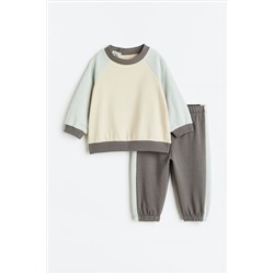 2-piece sweatshirt set