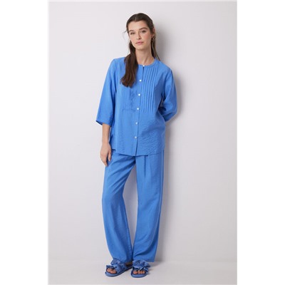 Pijama camisero largo satén plisado azul