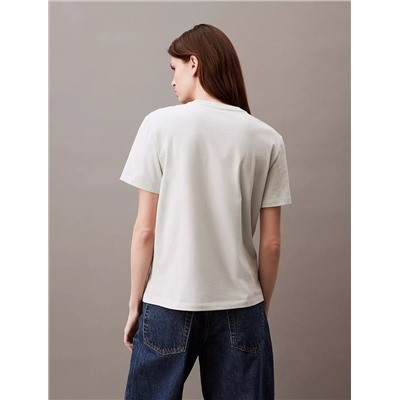 Blurred Flower Graphic Classic T-Shirt