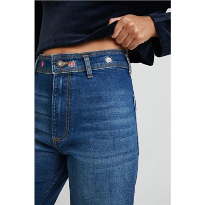 Pantalón vaquero tobillero pata ancha