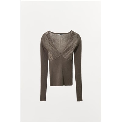 KNIT V-NECK TOP