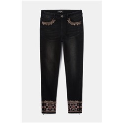 Vaquero skinny bordado