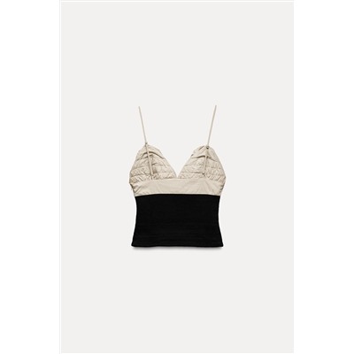 CONTRAST RUFFLED TOP