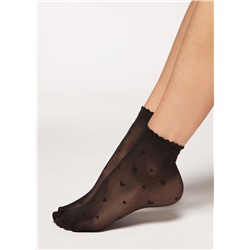 Kurze Netzsocken mit Herzmuster