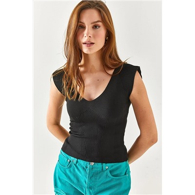 Olalook Kadın Siyah Omuzu Vatka Efektli Crop Triko Bluz BLZ-19002347