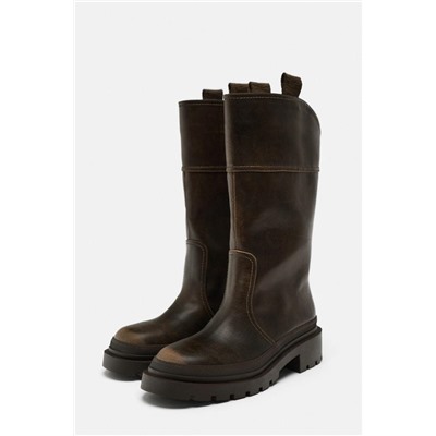 FEW ITEMS LEFT FLAT BOOTS WITH RUBBERISED SOLE