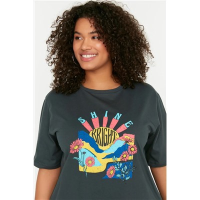 Antrasit Boyfriend Fit Bisiklet Yaka Baskılı %100 Pamuk Örme Büyük Beden T-Shirt TBBSS22TS1944