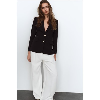 FITTED BLAZER WITH SHOULDER PADS