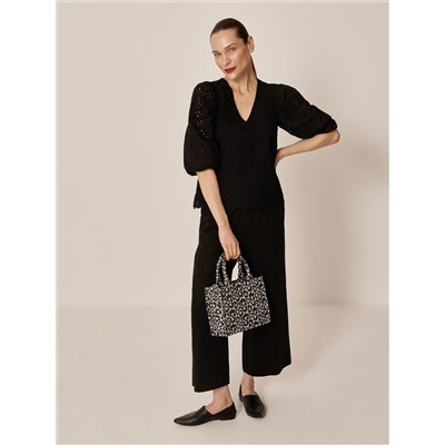 Bluse mit Lochstickerei