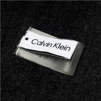 Шапка с помпоном Calvi*n Klei*n