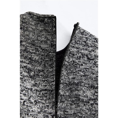 TEXTURED JACQUARD TOP