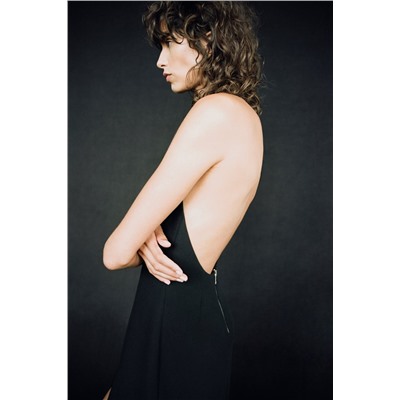 VESTIDO CREPE CUT OUT