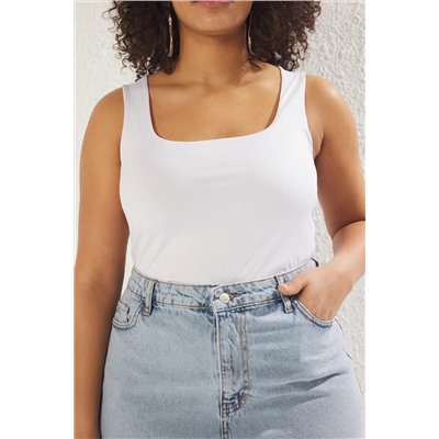 Beyaz Fitted/Vücuda Oturan Sırtı Detaylı Kare Yaka Çıtçıtlı Esnek Örme Body TBBSS25CS00002