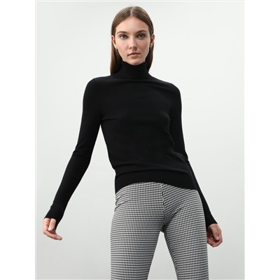 TURTLENECK SWEATER