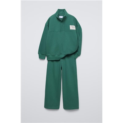LABEL SWEATSHIRT AND TROUSERS SET
