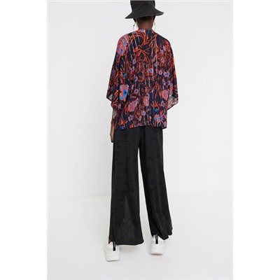Blusa floral manga murciélago