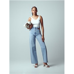 Jeans mit weitem Bein und Cut-outs an der Hüfte