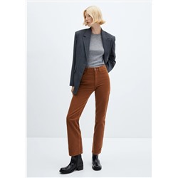 Pantalón recto tiro medio pana