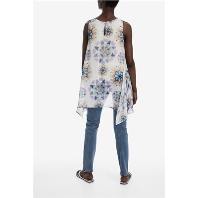 Blusa asimétrica print galáctico