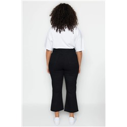 Solmayan Siyah Yüksek Bel Comfort Kısa Paça Culotte Fit Jeans TBBSS23AR00014