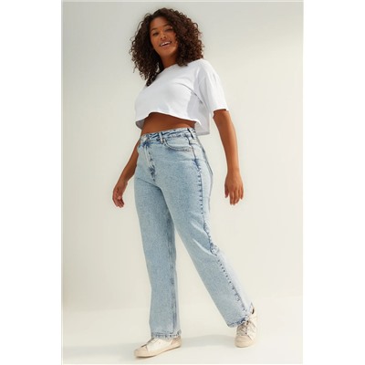 Trendyol Curve Açık Mavi Yüksek Bel Comfort Straight Fit Büyük Beden Jeans TBBAW24CJ00045