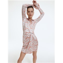 Gemustertes kleid