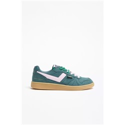 Contrast Pony sneakers