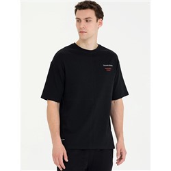 Siyah Regular Fit Bisiklet Yaka Tişört