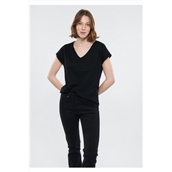 Mavi Cepli Siyah Basic Tişört Loose Fit / Bol Rahat Kesim 1600961-900