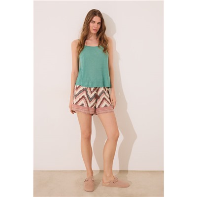 Conjunto de pantalón y camiseta