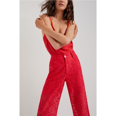 Pantalón encaje y transparencias