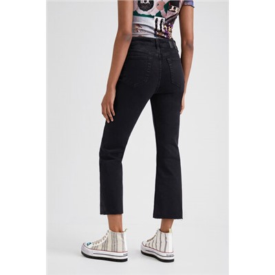 Pantalón vaquero tobillero campana
