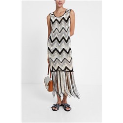 Vestido boho de ganchillo y flecos