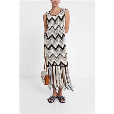 Vestido boho de ganchillo y flecos