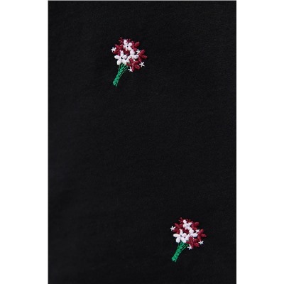 Siyah Boyfriend Çiçek Nakış Detaylı %100 Pamuk Örme Büyük Beden T-shirt TBBSS24BF00029