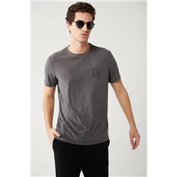 Avva Erkek Koyu Gri Soft Touch Bisiklet Yaka Göğsü Baskılı Standart Fit Normal Kesim T-Shirt A32Y1008