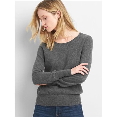 Cashmere crew sweater