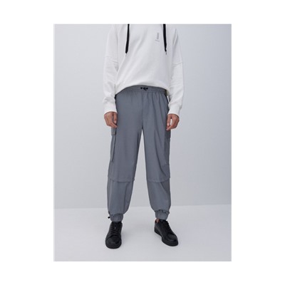 Jogger-Hose aus reflektierendem Material