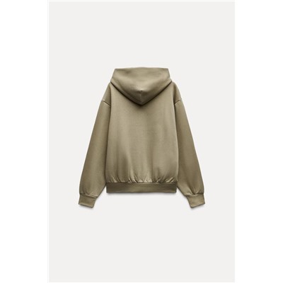 HOODIE WITH POCKETS