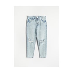Jeans im Carrot-Fit in Used-Optik