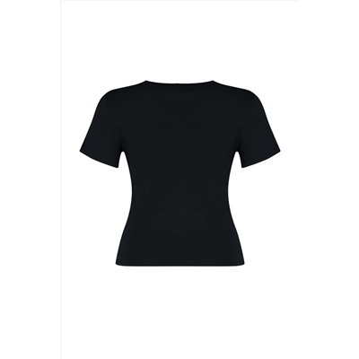 Siyah Fitiili Cut-Out Detaylı Crop Örme Bluz TBBSS22AF00020