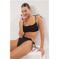 TRENDYOLMİLLA Siyah Straplez Gipeli Fırfırlı Regular Bikini Takımı TBESS25BT00123