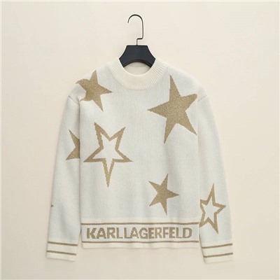 Karl Lagerfel*d 🌟коллекция 2024⚡️ трендовый теплый свитер из смеси овечий шерсти. Яркая пятиконечная звезда и буквенный жаккард выглядят очень стильно.. цена на бирке 299 💵 экспорт!