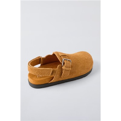 LEATHER CLOGS