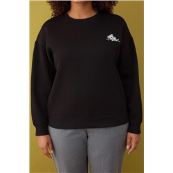 Siyah Animal Nakışlı Regular Kalın İçi Polarlı Örme Büyük Beden Sweatshirt TBBAW26AO00006